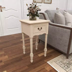 Table d'appoint traditionnelle en bois ivoire avec tiroir et étagère de présentation