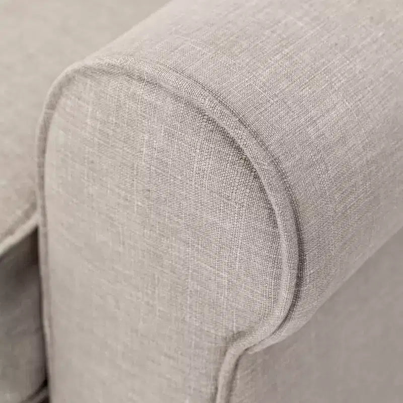Causeuse de 61 po avec accoudoirs arrondis, coussins moelleux et cadre en bois franc