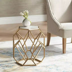 Table d'appoint hexagonale moderne en métal doré de 52 cm avec plateau en marbre blanc véritable