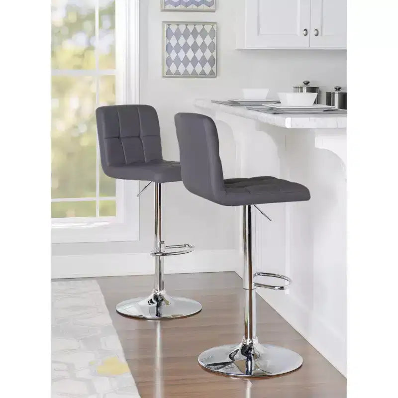 Tabouret de bar pivotant réglable en hauteur avec assise en similicuir et piétement chromé